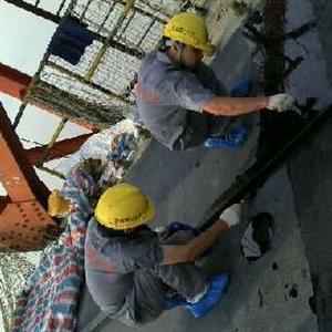 米兰·官方站官网-米兰MiLan(中国)员工在做复合润滑涂层